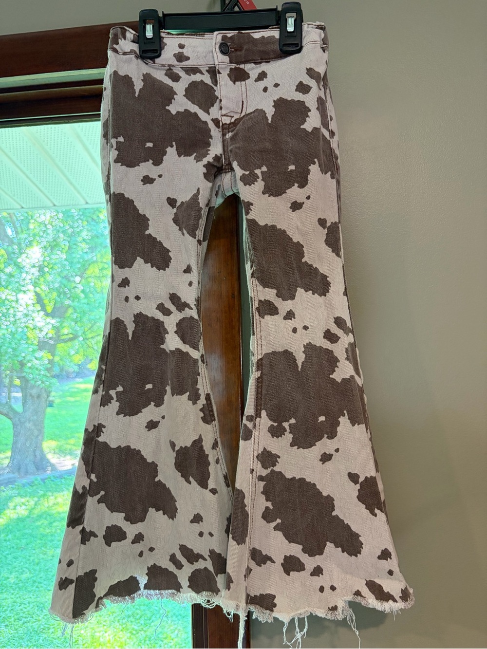 Girls Cow-Print Flared Jeans - Brown/White